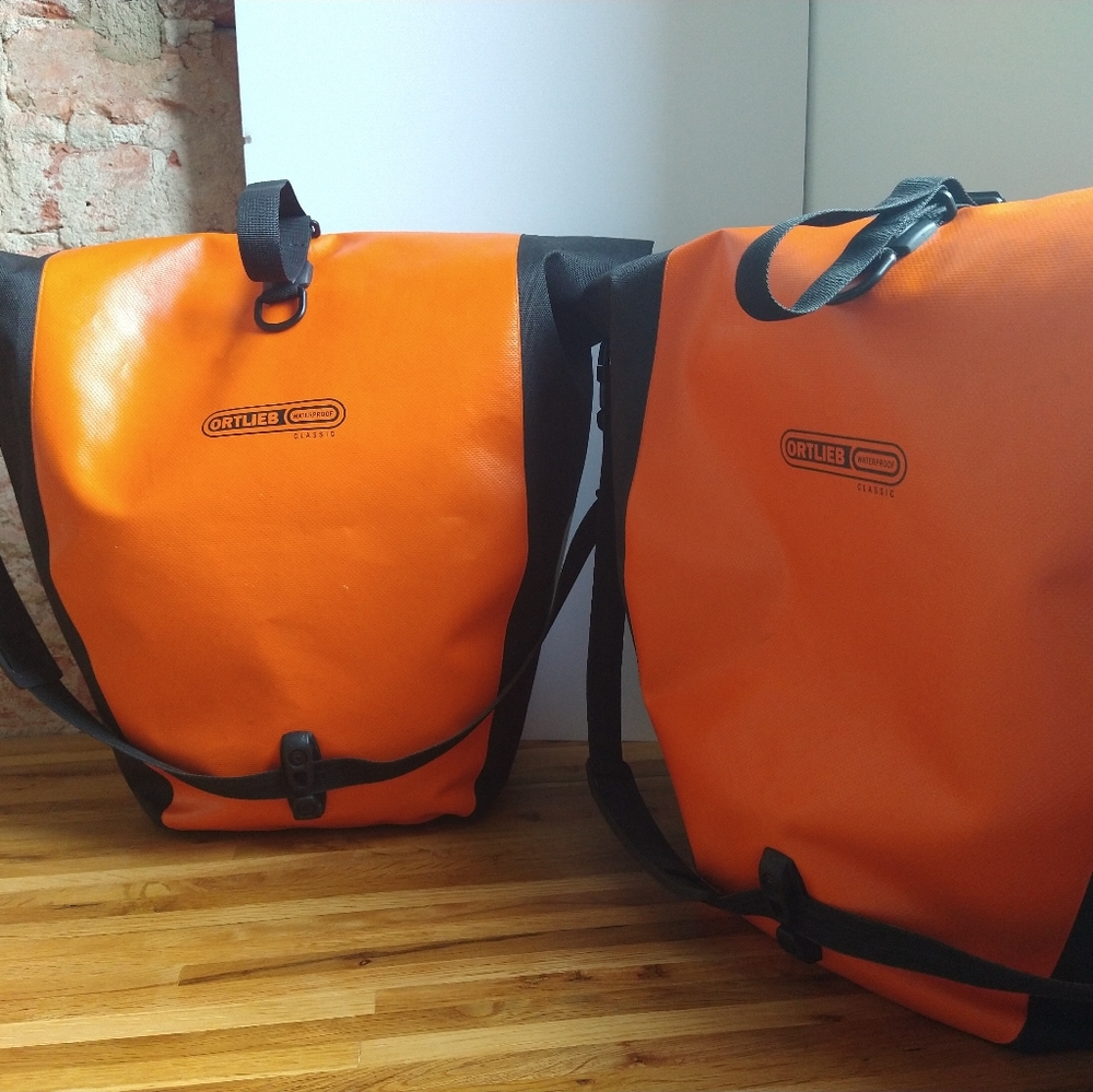 ORTLIEB waterproof bicycle panniers/saddle bags (x2) 🚴